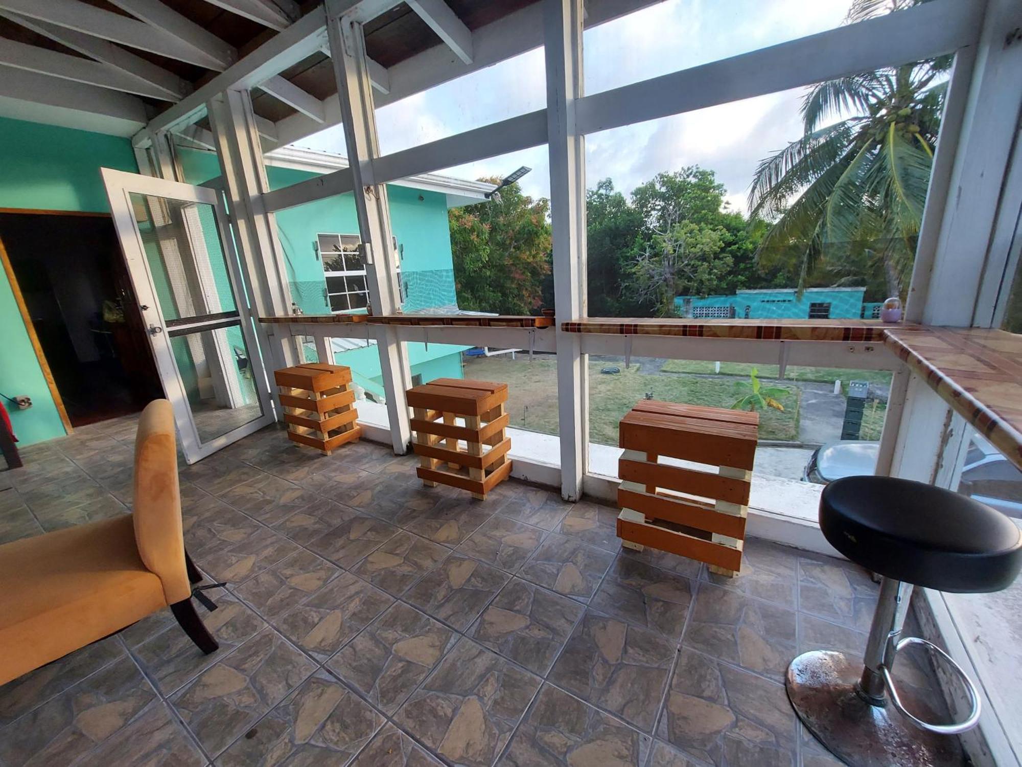 Bamboleo Inn Ladyville Luaran gambar